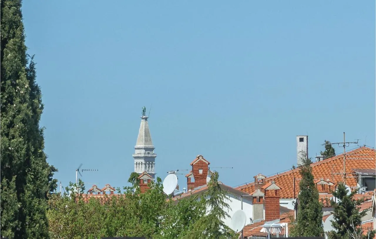 1 Bedroom Lovely Apartment In Rovinj 0*,