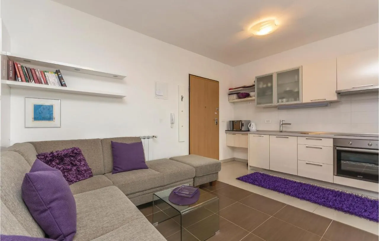 1 Bedroom Lovely Apartment In Rovinj Croatia