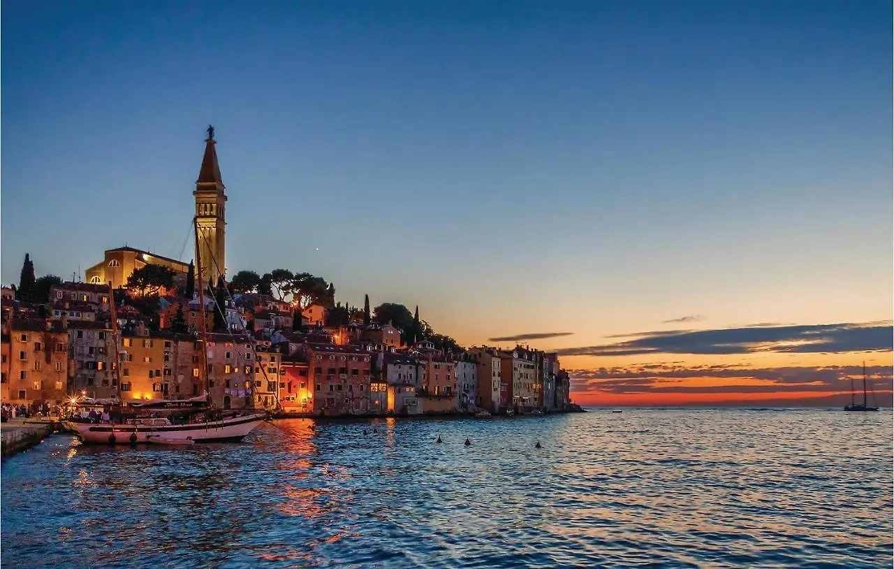 1 Bedroom Lovely Apartment In Rovinj